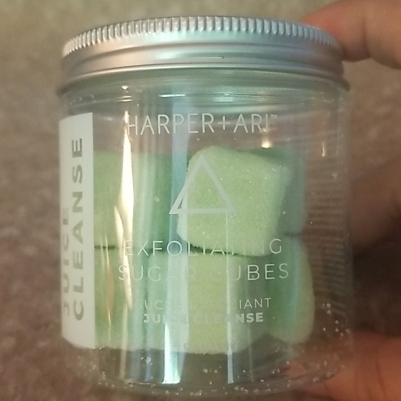 Harper + Ari Juice Cleanse Exfoliating Sugar Cubes - Picture 2 of 3